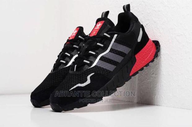 Adidas Sneaker · Photo 2