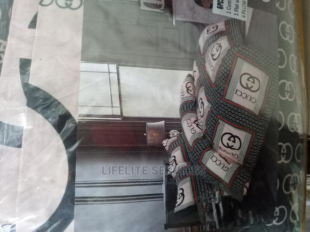 Designer Duvet Cover Set · Photo 2