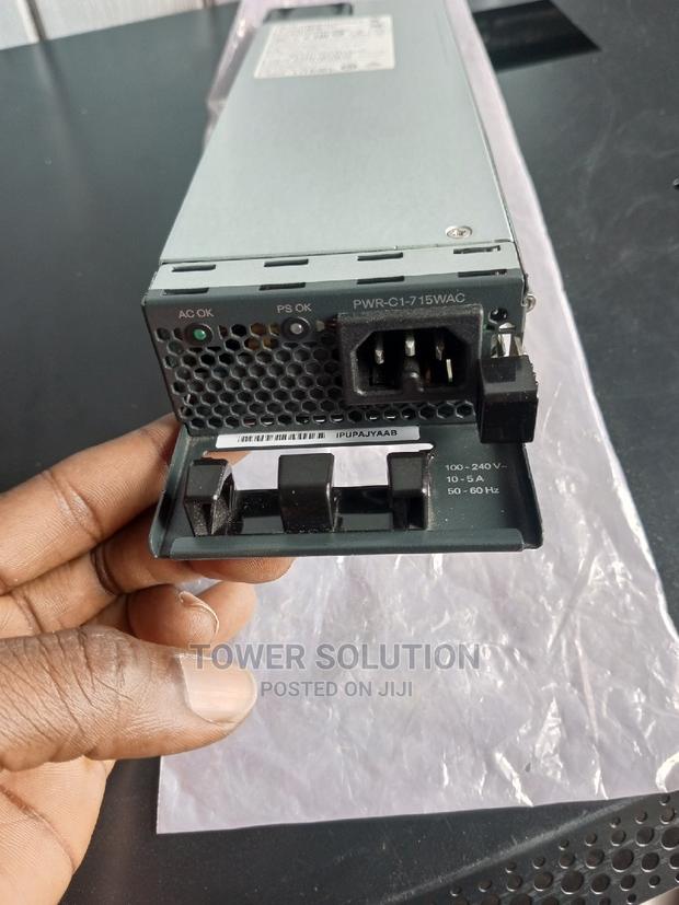 Power Supply 715W 3850 Series Cisco · Photo 1