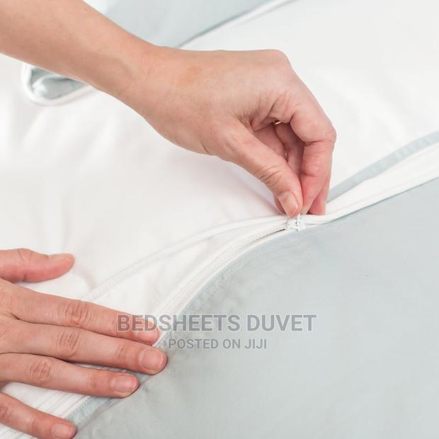 White Duvet Case Set · Photo 3