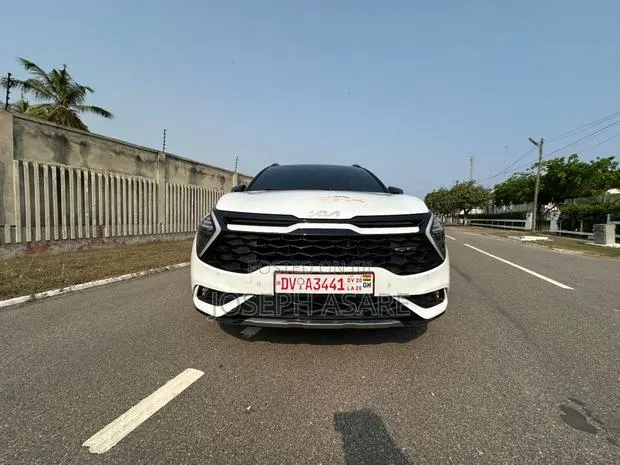 Kia Sportage 2024 White · Photo 1