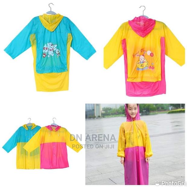 Kids Rain Coat · Photo 1