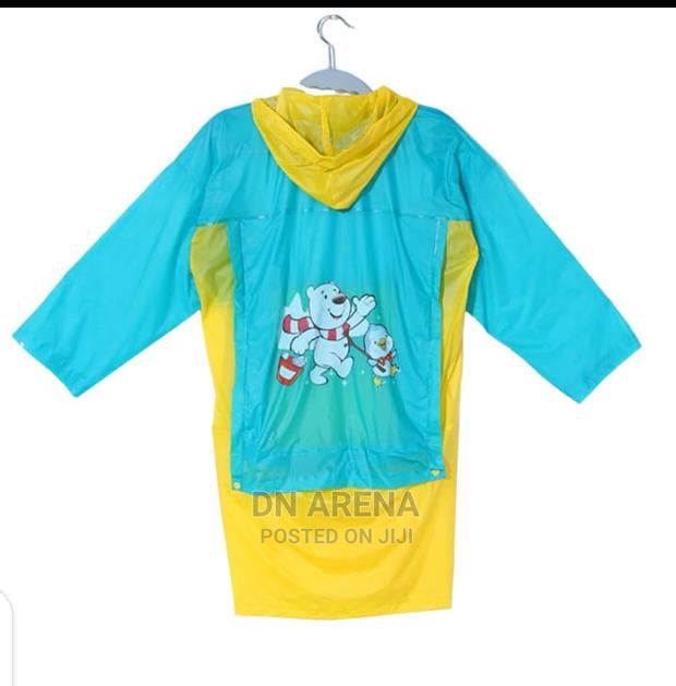 Kids Rain Coat · Photo 2