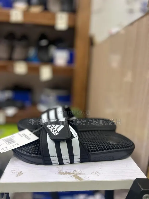Adidas Adissage Slides · Photo 1