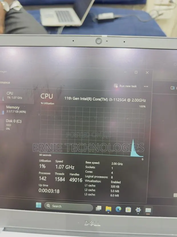 Laptop Dell Latitude 3330 8GB Intel Core i3 SSD 256GB · Photo 1