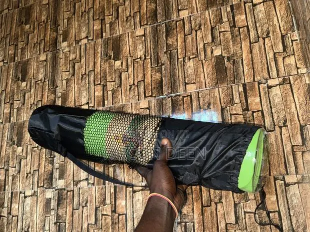 Anti Slip Classic Thick Yoga Mats + Free Bag / Courier · Photo 1