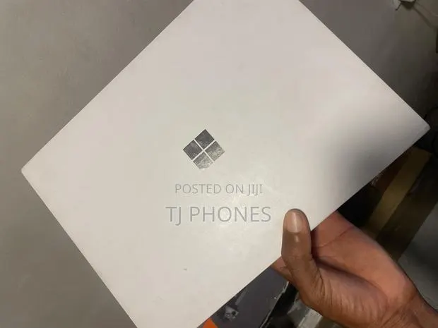 New Microsoft Surface Pro 11th Edition, a Copilot+ PC 16GB SSD 512GB · Photo 1