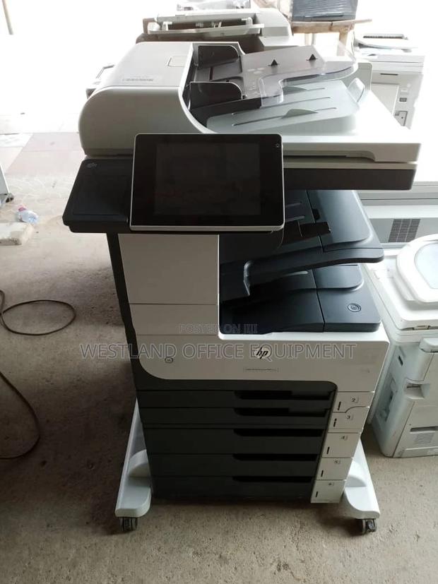 Hp Laserjet 725 · Photo 1
