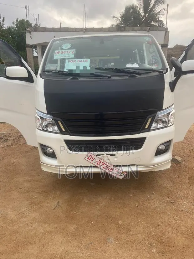 Nissan Caravan (Urvan) 2016 White · Photo 1