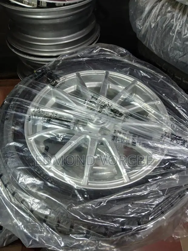 Alloy Rims With Tire · Photo 1