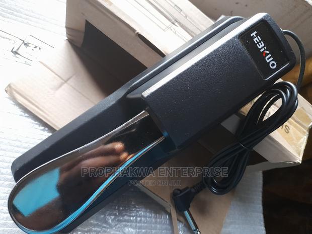 Sustain Pedal · Photo 2