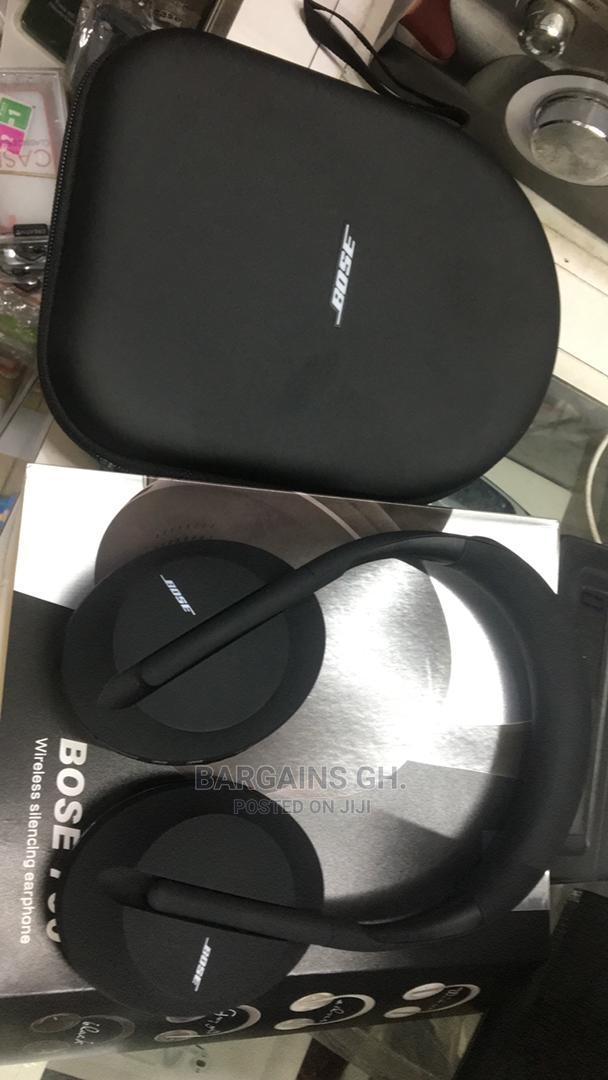 Bose 700 Wireless Headphone With Protective Pouch/Bag · Photo 2