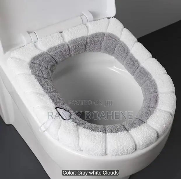 Fluffy Toilet Seat Cover · Photo 1
