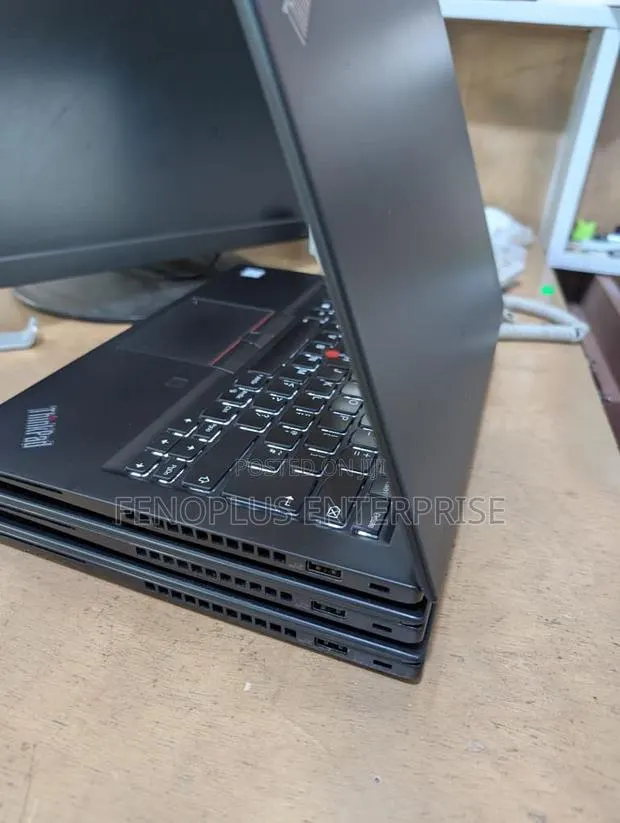 Laptop Lenovo ThinkPad T490s 16GB Intel Core i5 SSD 256GB · Photo 1