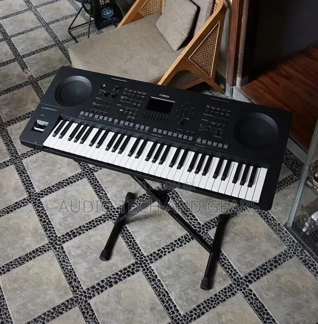 Yamaha SX-620 Electronic Keyboard · Photo 1