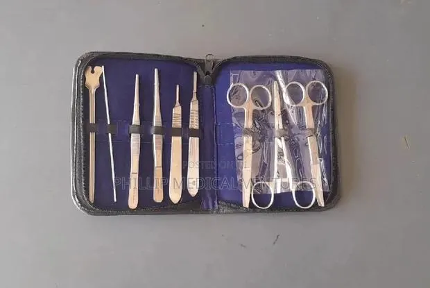Dissecting Set · Photo 1