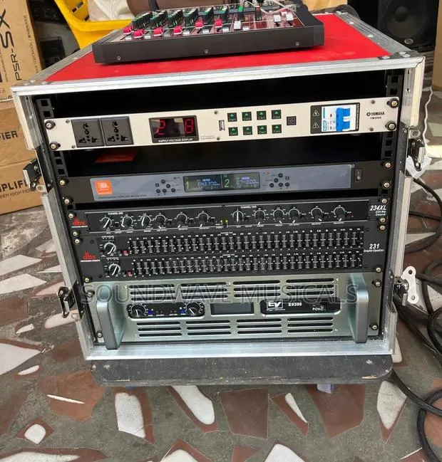 A Pair of Ev Bass,Full Range and Amplifier Set · Photo 1