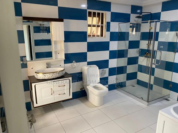 4bdrm Duplex in Suadom Properties, Baatsona Total for Rent · Photo 4