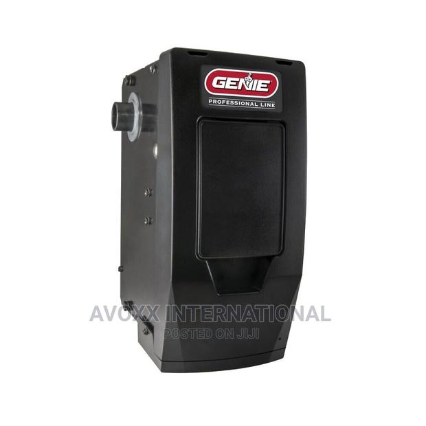 Genie 6072h-O Residential Wall Mounted Garage Door Opener · Photo 6