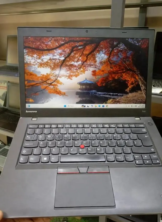 Laptop Lenovo ThinkPad T450 8GB Intel Core i5 HDD 256GB · Photo 1