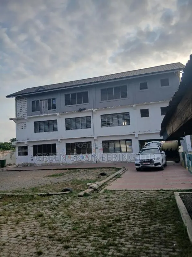 12bdrm Block of Flats in West Hills Mall Area for sale · Photo 1