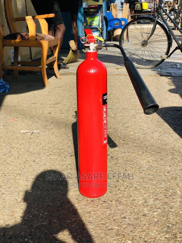 3kg C02 Fire Extinguisher · Photo 3