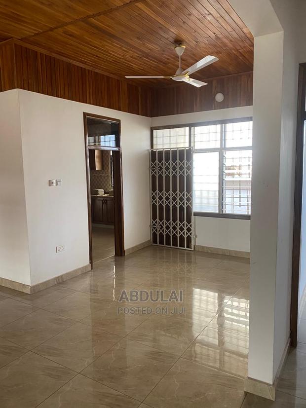 5bdrm House in Boshy, Pillar 2 for Rent · Photo 3