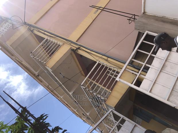 Wall and Gated Chamber and Hall Self Contained at Nungua · Photo 2