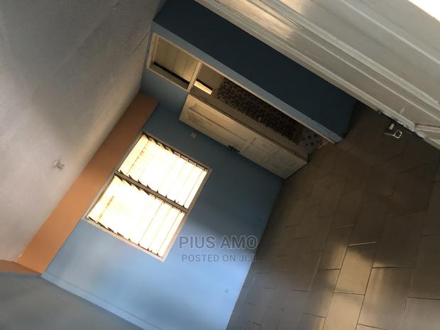 Wall and Gated Chamber and Hall Self Contained at Nungua · Photo 8
