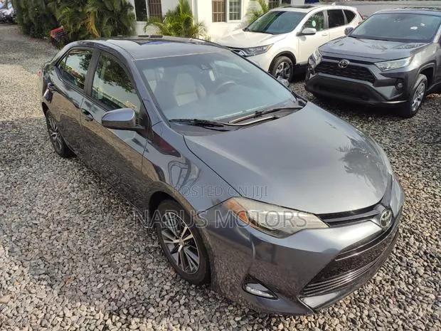 Toyota Corolla LE Eco (1.8L 4cyl 2A) 2018 Gray · Photo 1