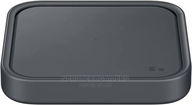 SAMSUNG 15W Wireless Charger Single · Photo 2