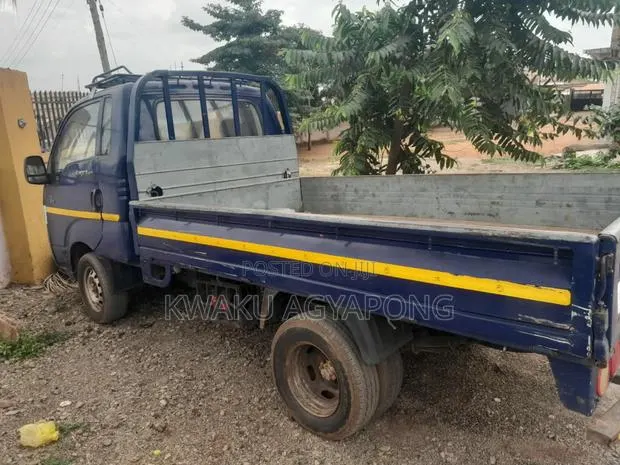 Neat Car With No Hidden Fault · Photo 3