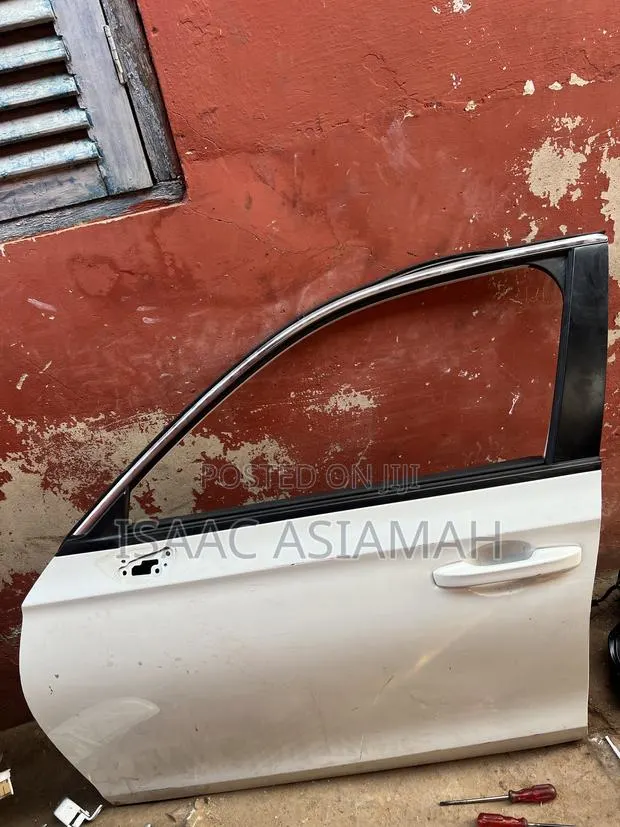 Honda Civic 2022,2023,2024,2025 Front / Back Doors · Photo 1