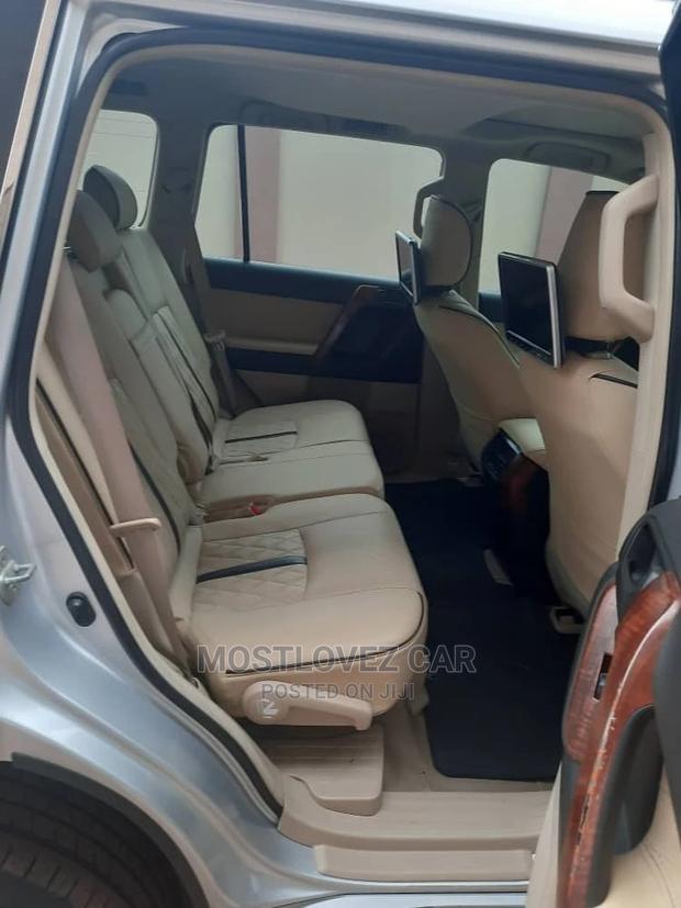 Car Rental in Accra. Prado for Rent. Rent a 4X4S Vehicle · Photo 3