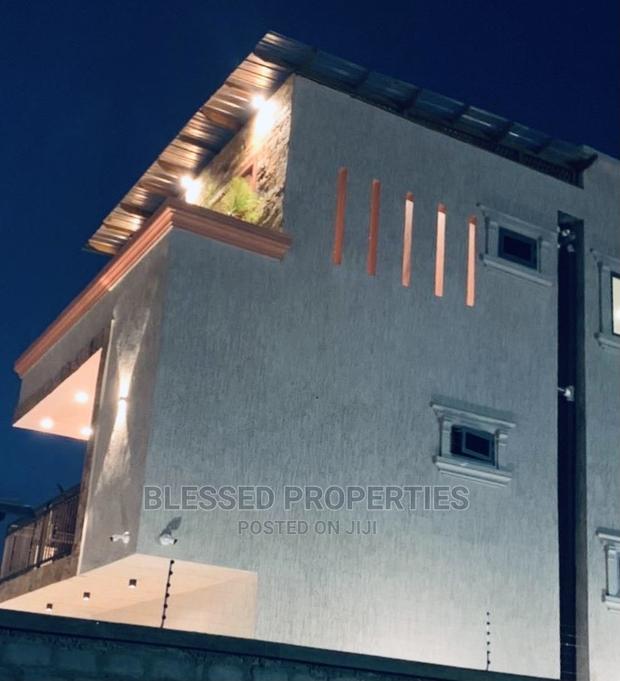 4bdrm Mansion in Blessed Property, Dome for Sale · Photo 3