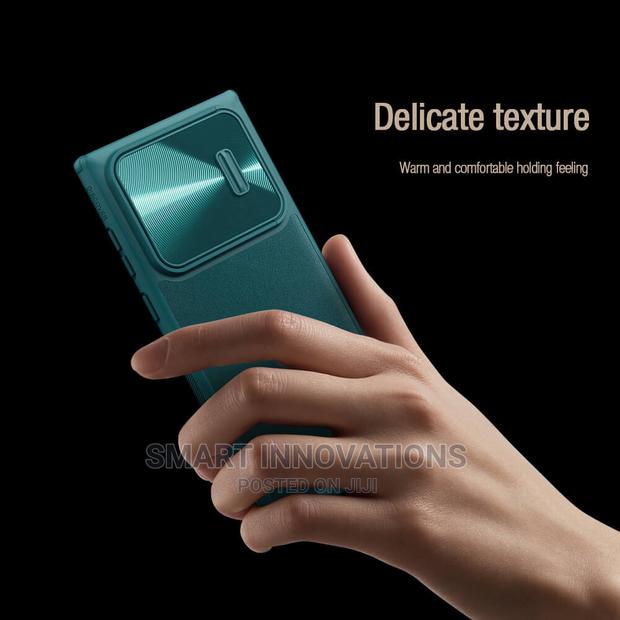 Galaxy S22 Ultra Camshield Leather Case · Photo 2