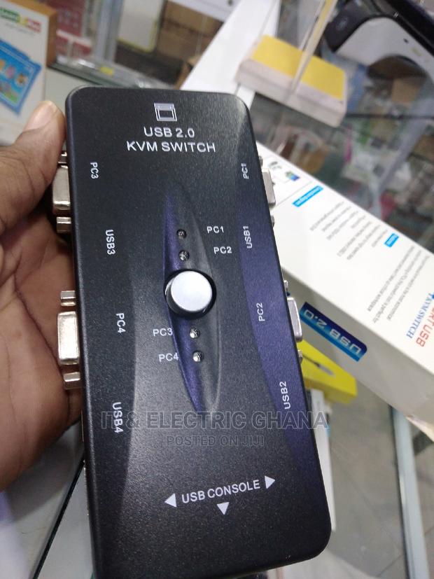 4 Port Vga KVM Switch · Photo 2
