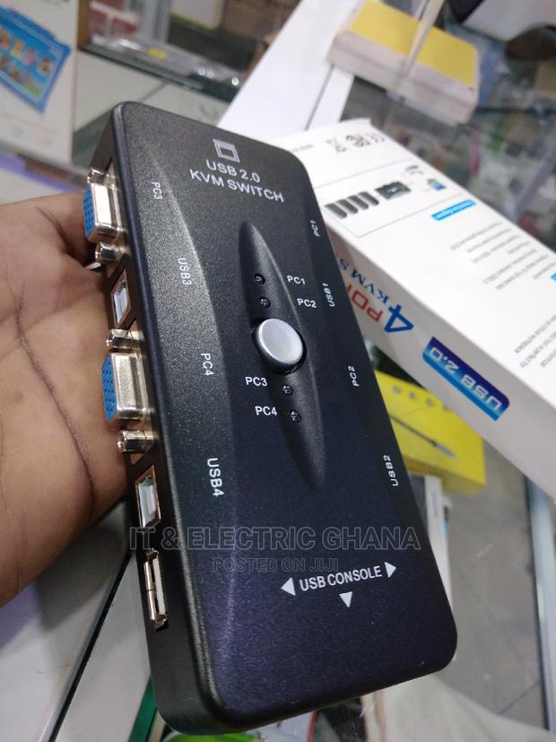 4 Port Vga KVM Switch · Photo 1