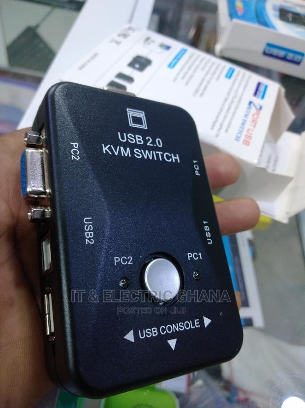 2 Port Vga KVM Switch · Photo 1