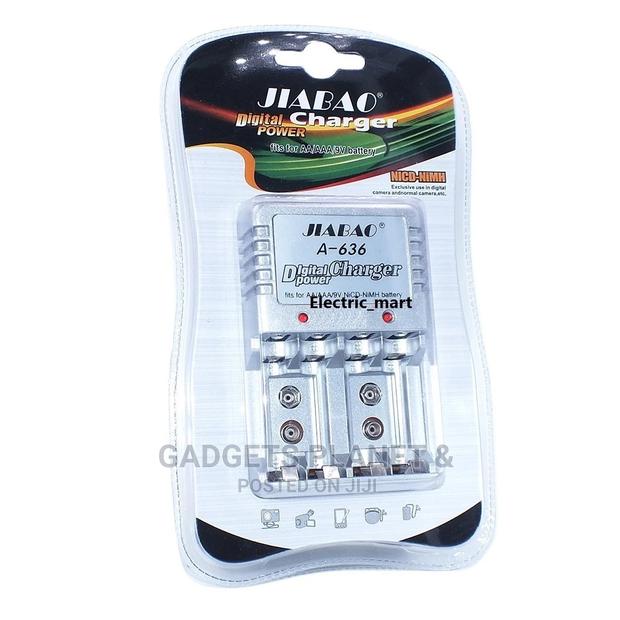 JIABAO JB-636 Rechargeable Battery Charger For AA/AAA/9V · Photo 3