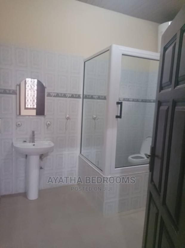 5bdrm House in Ayathar Bedroom, Teshie for Rent · Photo 2