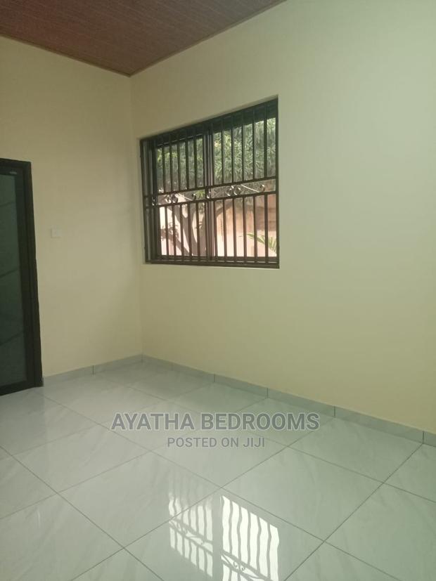 5bdrm House in Ayathar Bedroom, Teshie for Rent · Photo 1