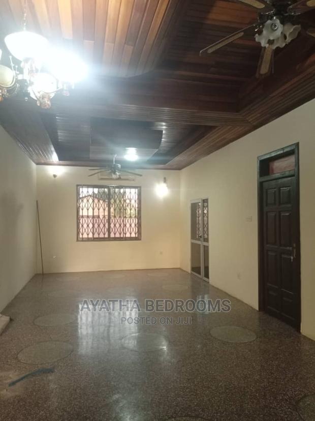 5bdrm House in Ayathar Bedroom, Teshie for Rent · Photo 4