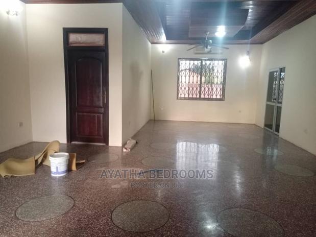 5bdrm House in Ayathar Bedroom, Teshie for Rent · Photo 5