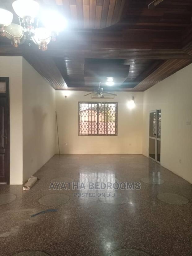 5bdrm House in Ayathar Bedroom, Teshie for Rent · Photo 6