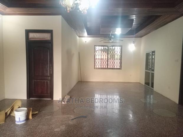 5bdrm House in Ayathar Bedroom, Teshie for Rent · Photo 8