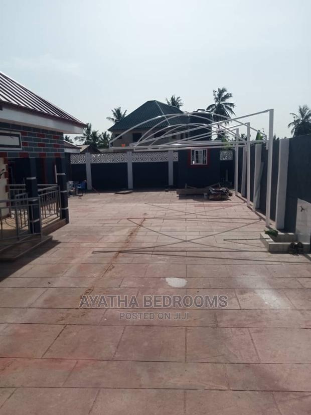 4bdrm House in Ayathar Bedroom, Teshie for Rent · Photo 3