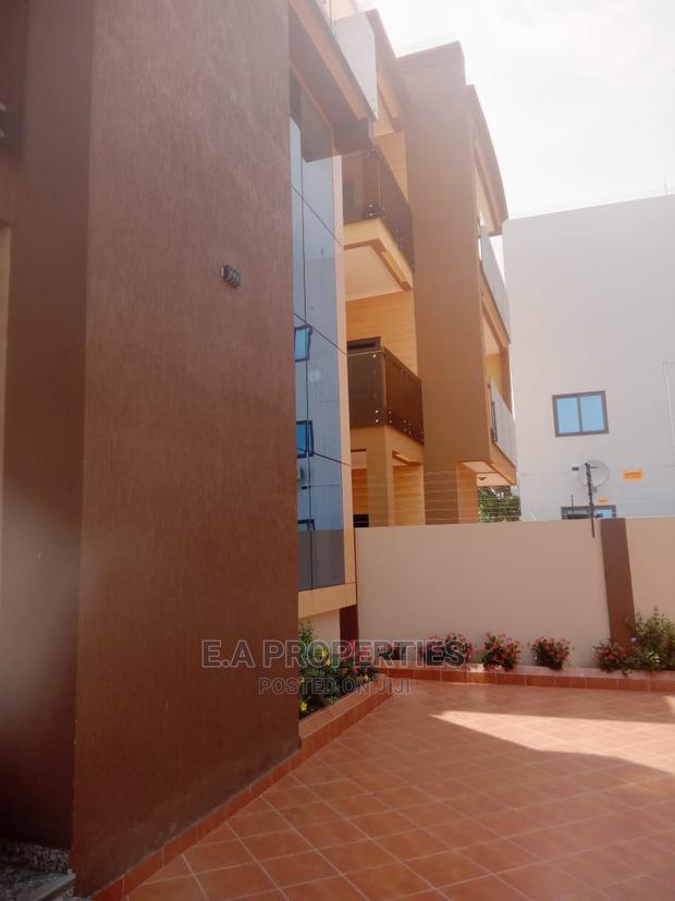 4bdrm Mansion in E a Properties, American House for Rent · Photo 2