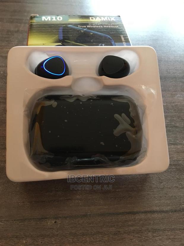 Damix True Wireless Earbuds · Photo 5