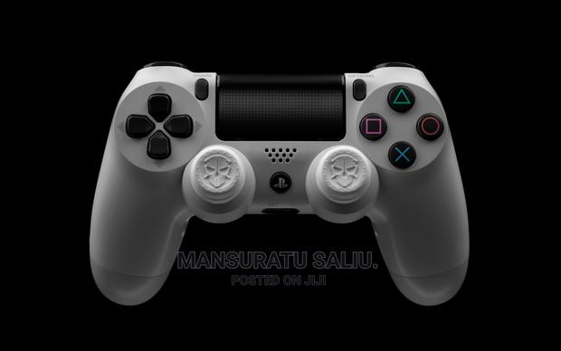 Game Controller Dualshock 4 Controller · Photo 2
